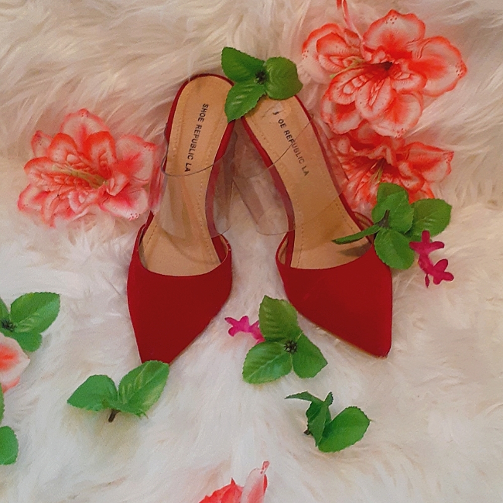 Heels - Picture 2 of 3